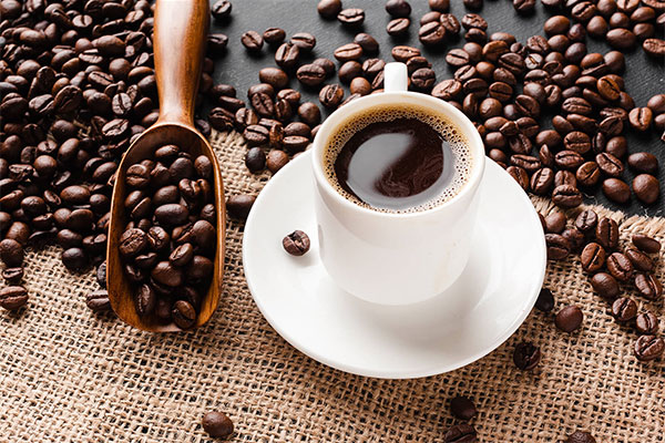 قهوه ‌ساز وسیله‌ای است که می‌توانید به وسیله آن مانند حرفه‌ای‌ها قهوه درست کنید.